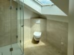 Badezimmer im DG