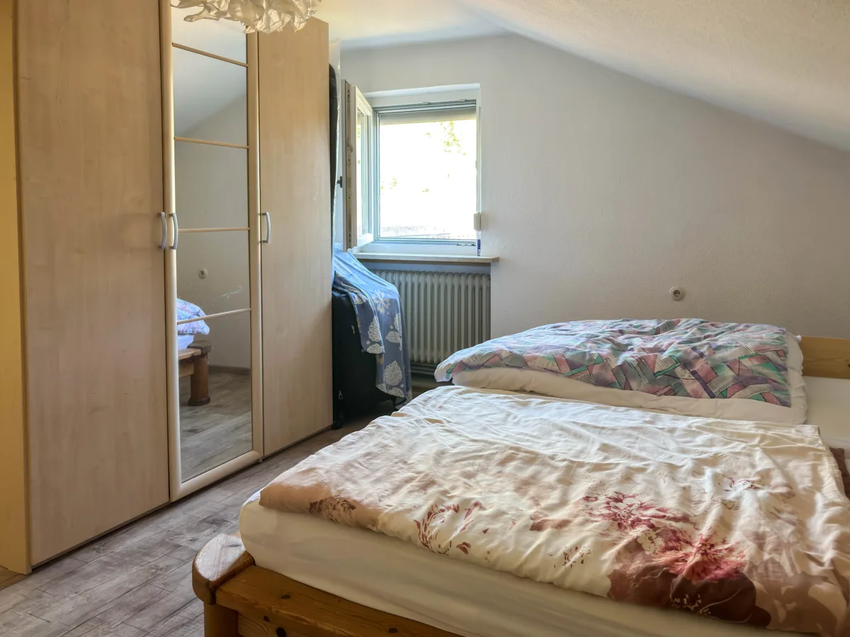 Schlafzimmer DG