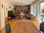 Hauptwohnung EG: Essbereich mit Blick auf das Wohnzimmer