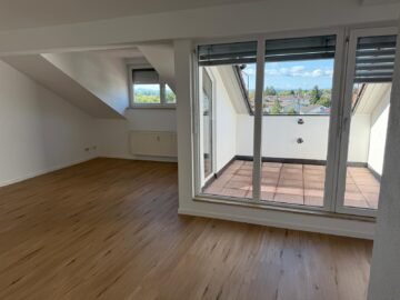 Dachgeschoss Wohnung mit Dachterrasse und Garage, 84489 Burghausen, Wohnung