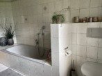 OG Badezimmer mit WC und Dusche III - *Reserviert* – Schönes Zweifamilienhaus mit Einliegerwohnung im Außenbereich