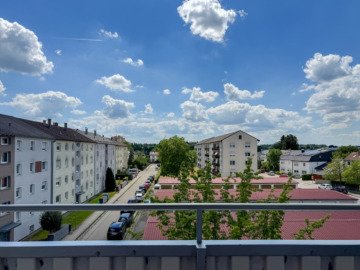 Helle 3-Zimmer-Wohnung mit Südbalkon und großer Garage, 84489 Burghausen, Wohnung