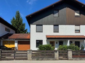 Gepflegte Doppelhaushälfte in Burghauser Neustadt, 84489 Burghausen, Haus