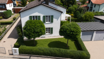 Großzügiges Reiheneckhaus mit Garage in ruhiger und zentraler Lage, 84489 Burghausen, Reihenendhaus